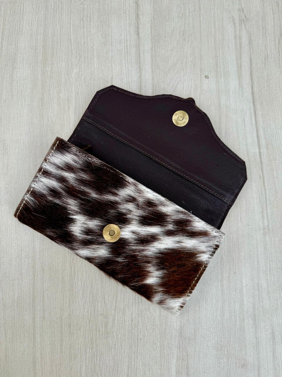 The Design Edge Cowhide Tooling Leather Wallet with Turquoise Stonework - Brown and White - AW30