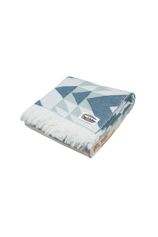 Pure Western Sienna Throw Rug - P6W2977BKT