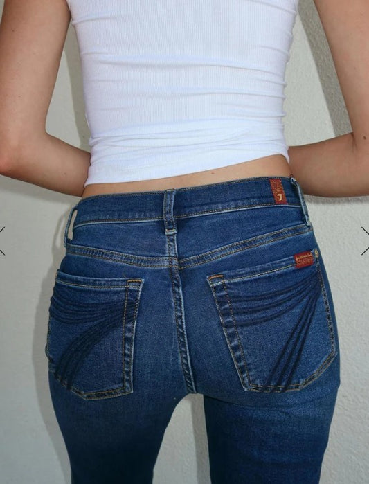 7 for all mankind Ladies DOJO Medium Melrose