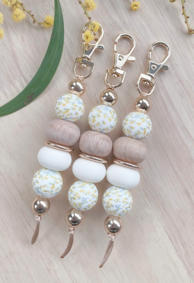Golden Floral Keychain