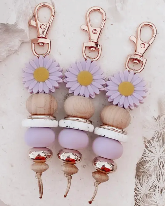 Lazy Daisy Keychain - Lilac