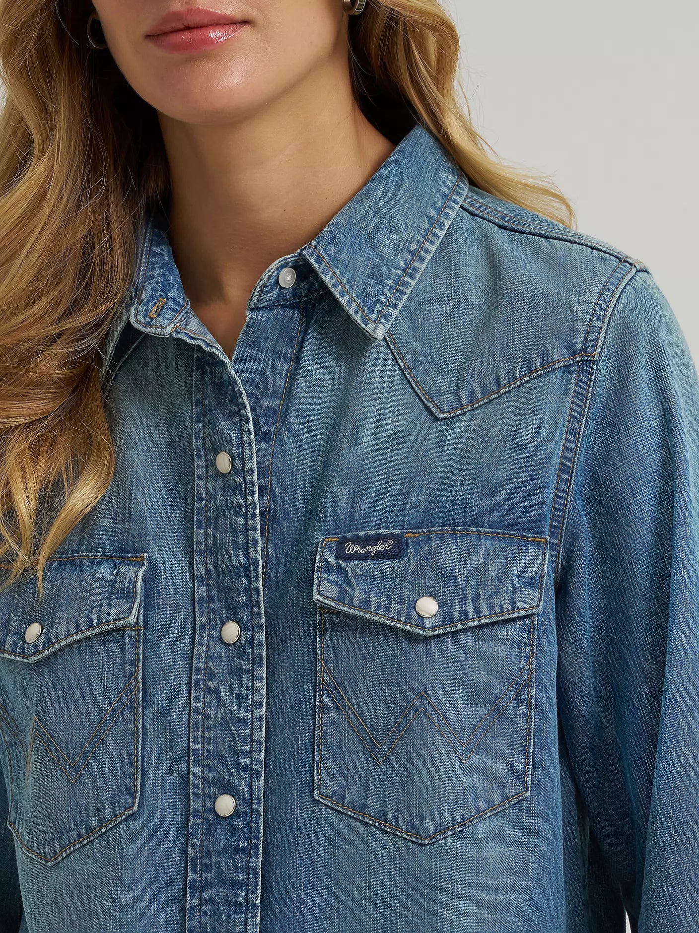 Wrangler Ladies Tinted Denim L/S Shirt - 112373723