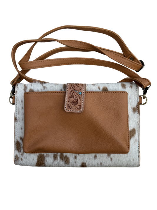The Design Edge Cowhide Leather Tan Wallet Bag - AB86
