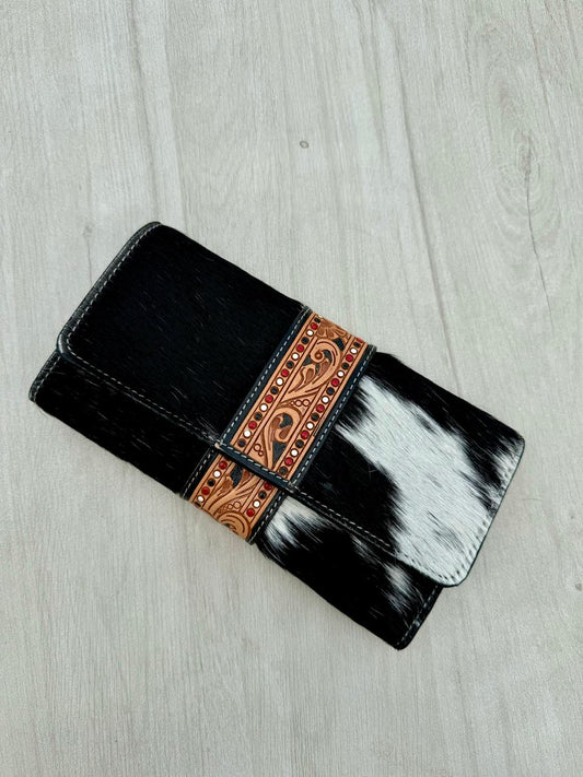 The Design Edge Hand Painted Tooling Leather Trifold Wallet - Black and White - AW29