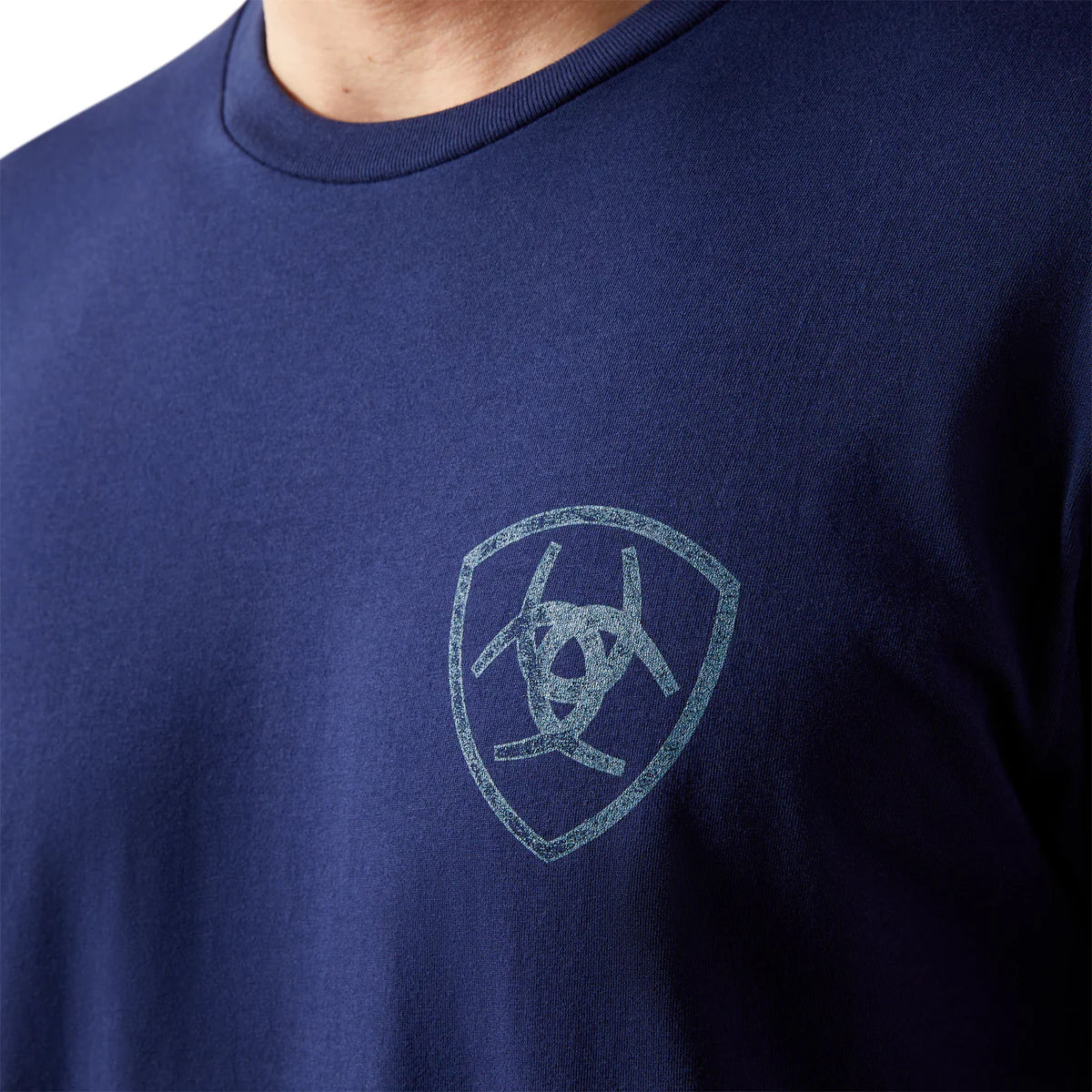 Ariat Mens New Vertical Logo S/S Tee - 10065905
