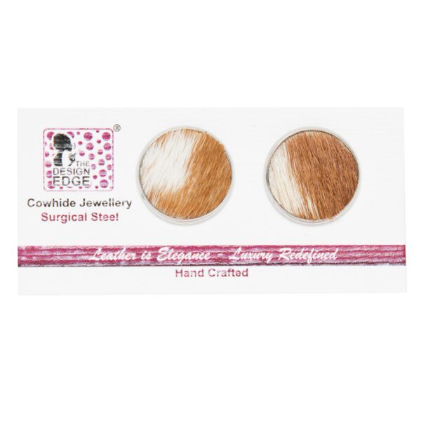 The Design Edge Nairobi Stud Earrings- Tan and White - Ear07
