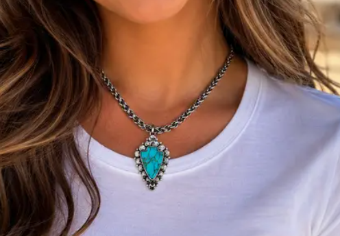 Arrowhead Fashion Turquoise Pendant Necklace