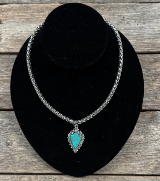 Arrowhead Fashion Turquoise Pendant Necklace