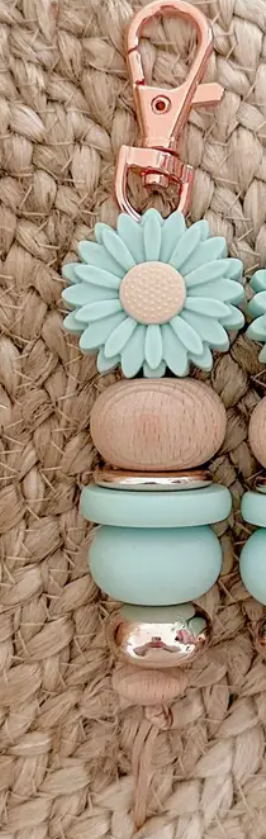 Lazy Daisy Keychain - Seafoam
