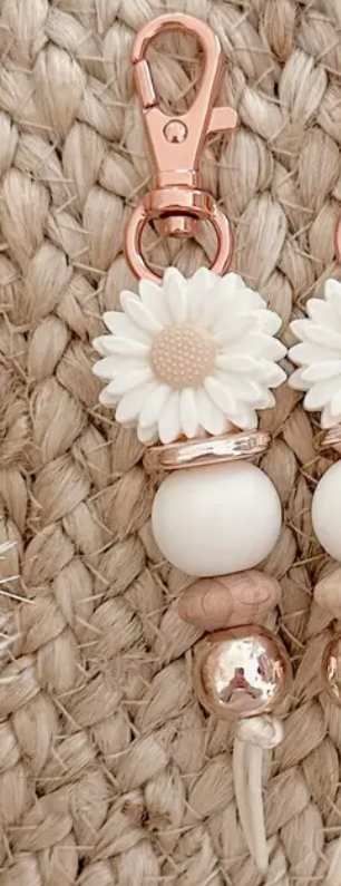 Little Daisies Keychain - Coconut