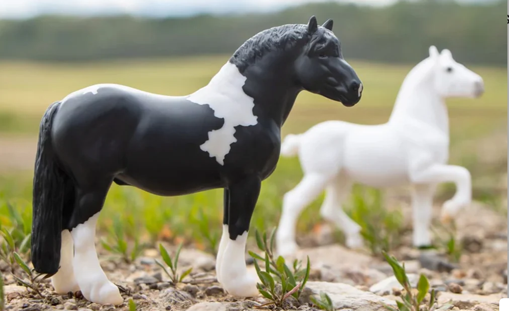 Breyer Stablemate Horse & Foal Surprise Family C Peaceful Gardens - TBS10624