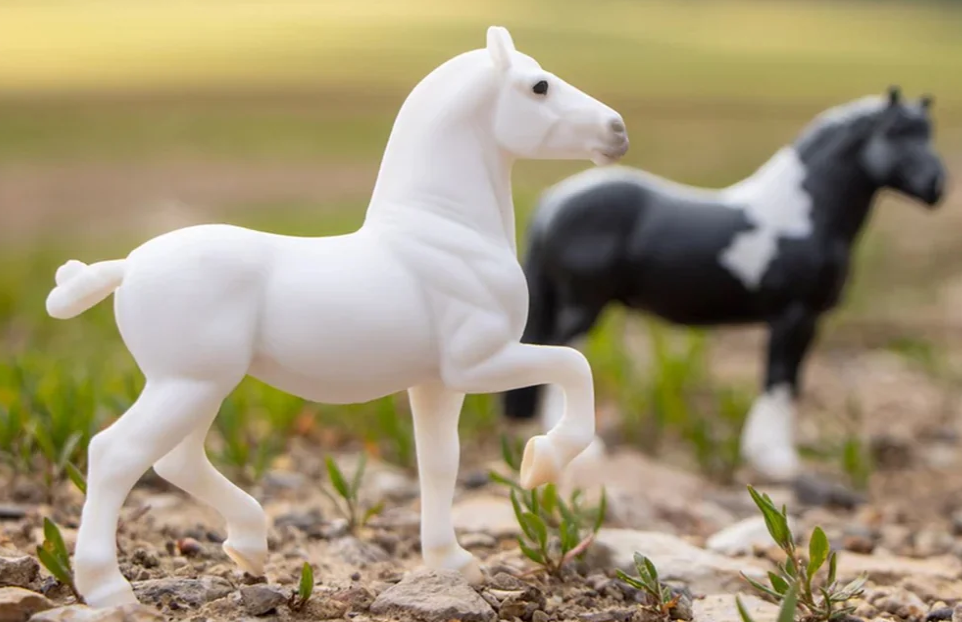 Breyer Stablemate Horse & Foal Surprise Family C Peaceful Gardens - TBS10624