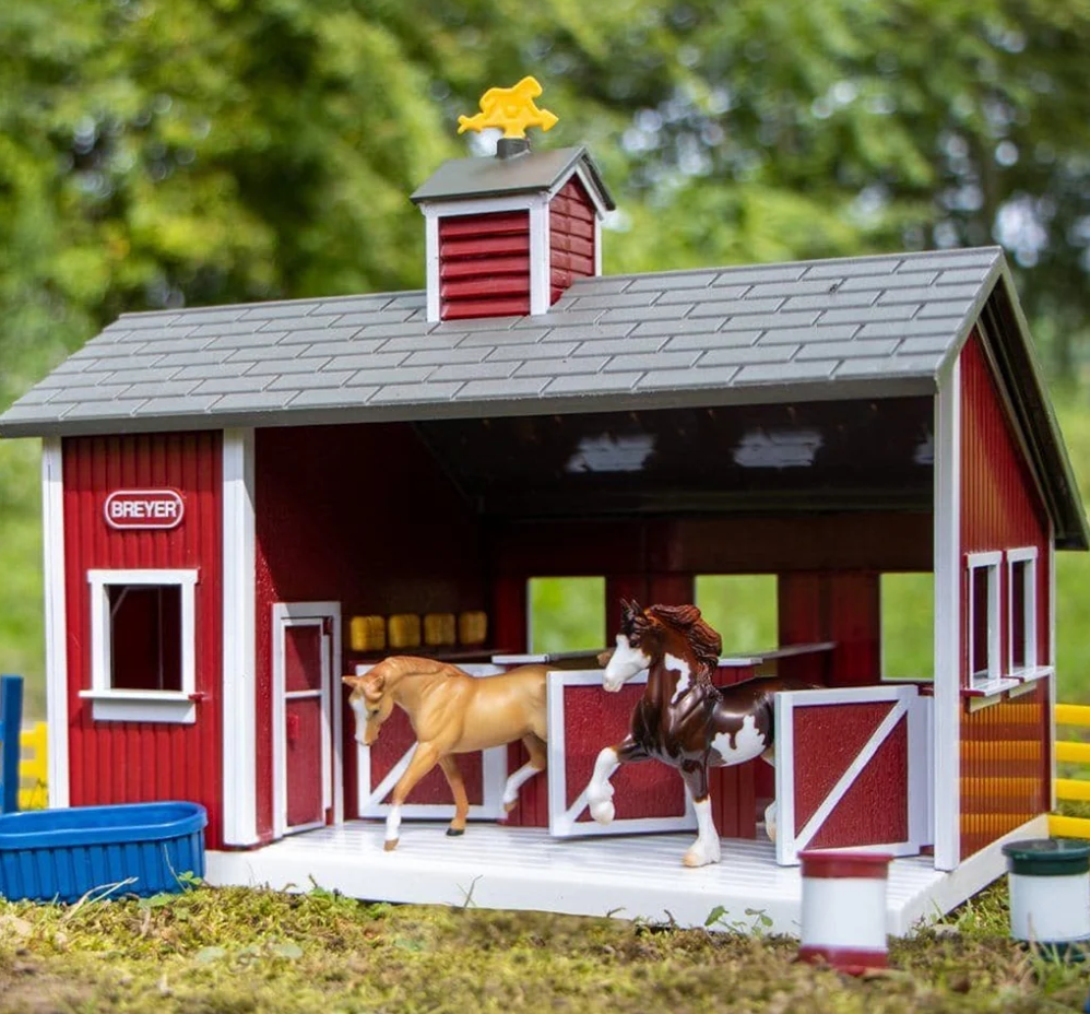 Breyer Stablemates Red Stable Set - TBS59197