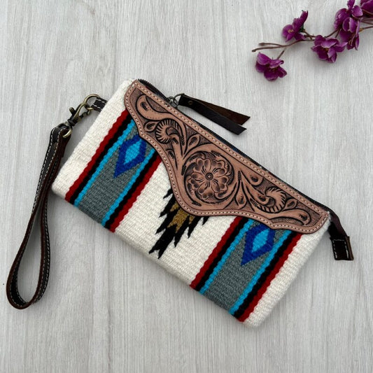 The Design Edge - Tooled Saddle Blanket Clutch – TSB41C - Brown Tooled Leather